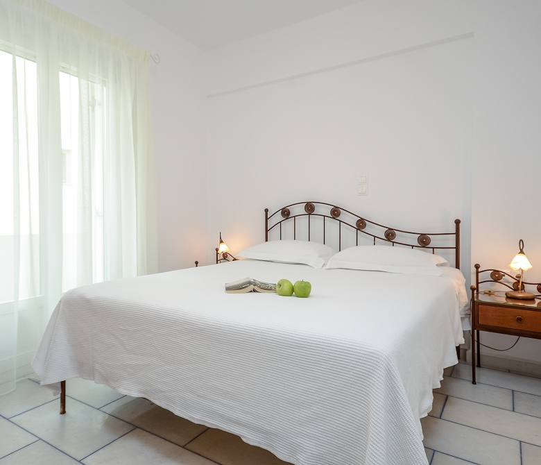 Naxos Family Suites