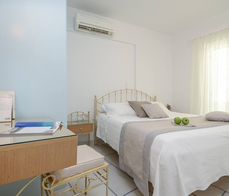 Naxos Family Suites